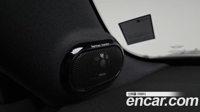 Mini Cooper Electric 2023 — ფოტო 10/20
