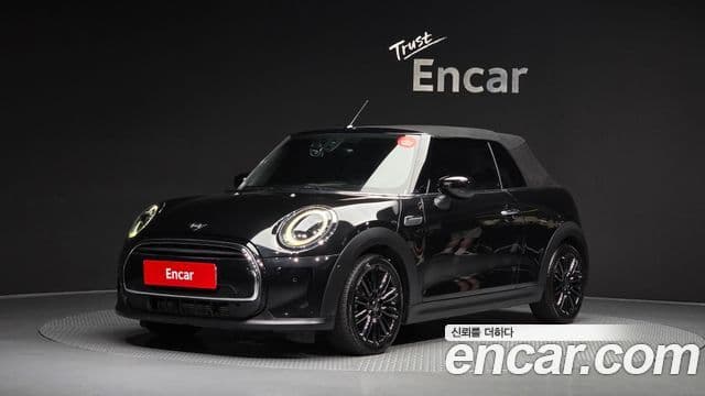 Mini Cooper Convertible 2023 — Фото 19/20