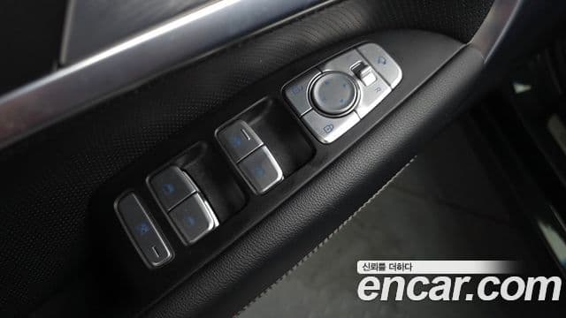 Genesis G70 2018 — Photo 20/33