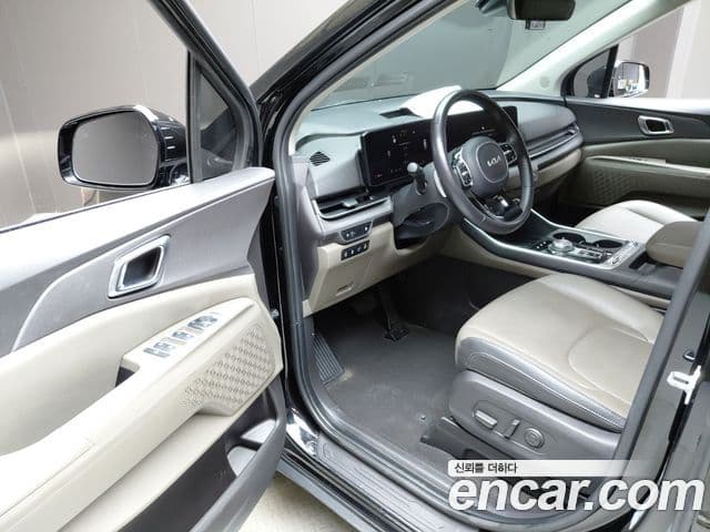 Kia Carnival 2023 — Фото 10/20