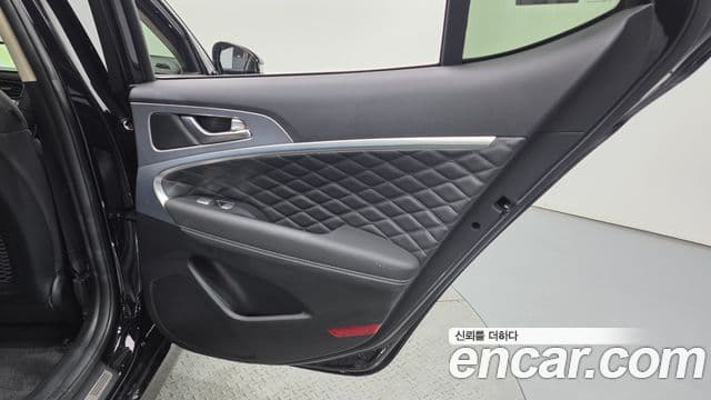 Genesis G70 2021 — ფოტო 32/37