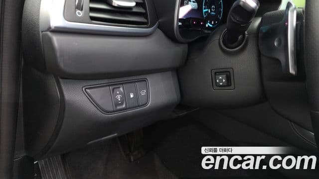 Genesis G70 2021 — ფოტო 33/37