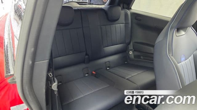 Mini Cooper Electric 2024 — ფოტო 32/33