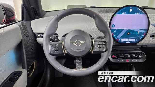 Mini Cooper Electric 2024 — ფოტო 4/33