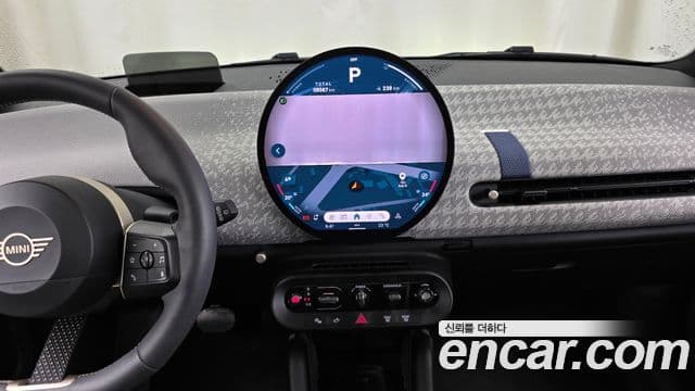 Mini Cooper Electric 2024 — ფოტო 24/33
