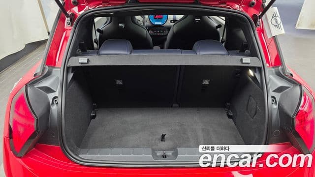 Mini Cooper Electric 2024 — ფოტო 10/33