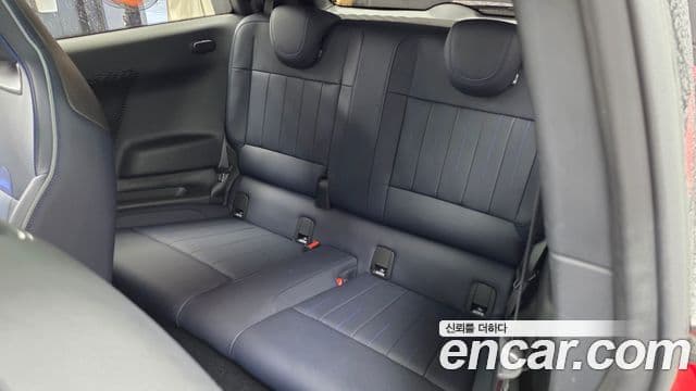 Mini Cooper Electric 2024 — ფოტო 26/33