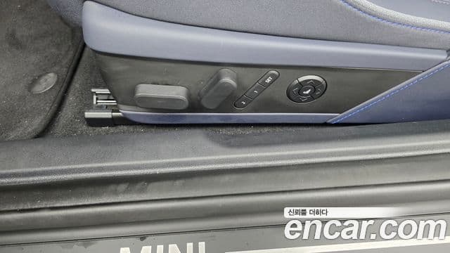 Mini Cooper Electric 2024 — ფოტო 16/33