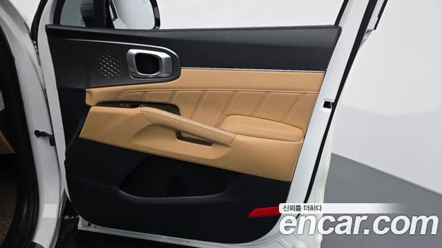 Kia Sorento 2020 — Photo 2/31
