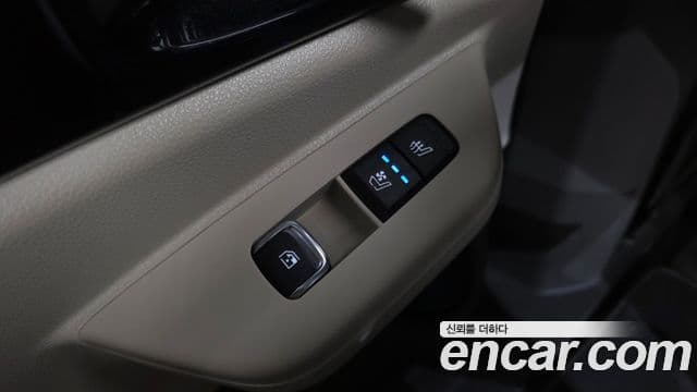 Kia Carnival 2025 — Фото 18/20