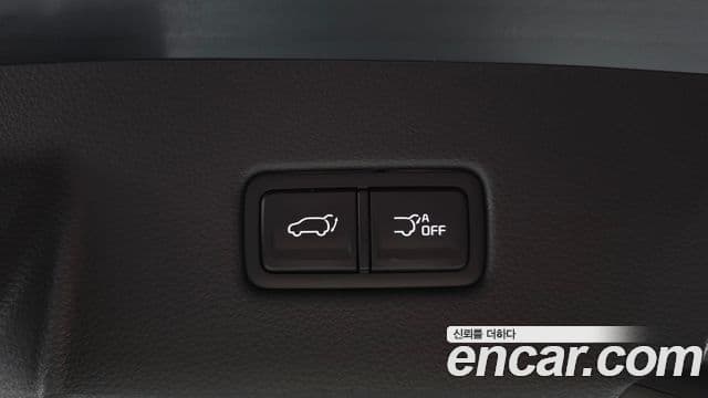 Kia Carnival 2021 — Photo 34/35