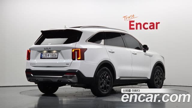 Kia Sorento 2024 — Фото 2/20
