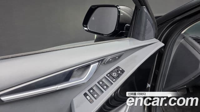 Kia Niro 2024 — Şəkil 18/36