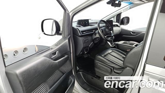 Hyundai Staria 2021 — ფოტო 10/20