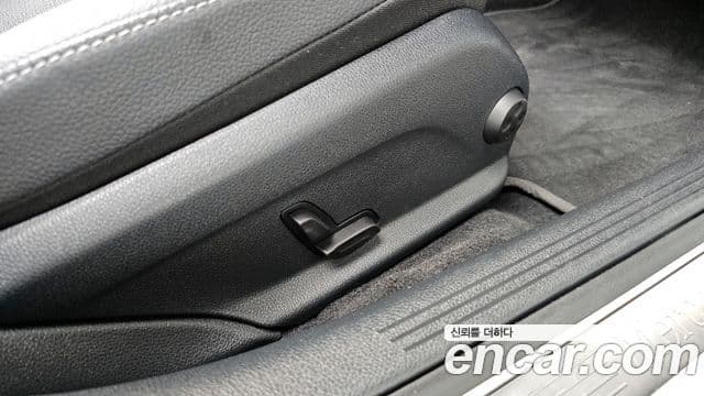 Mercedes-Benz C-Class 2018 — ფოტო 19/20