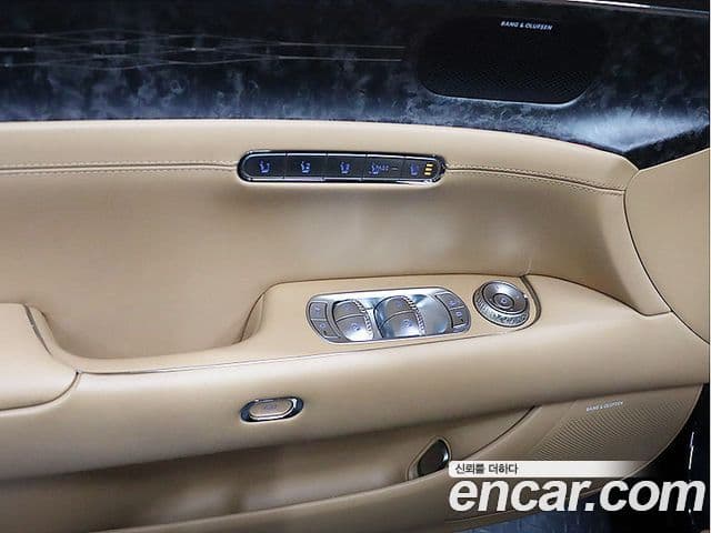 Genesis G90 2022 — Şəkil 18/20