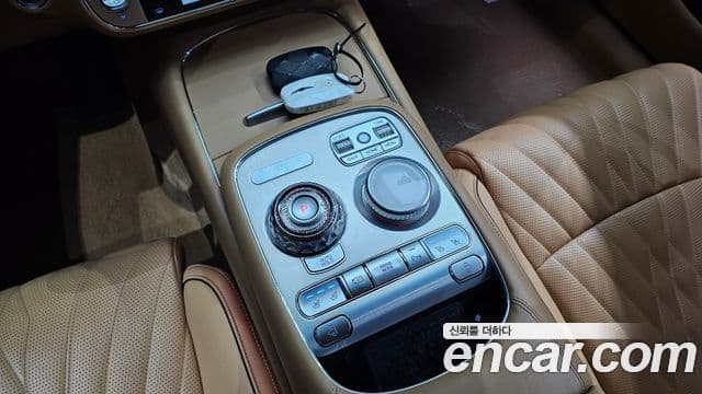 Genesis G90 2022 — Şəkil 9/20