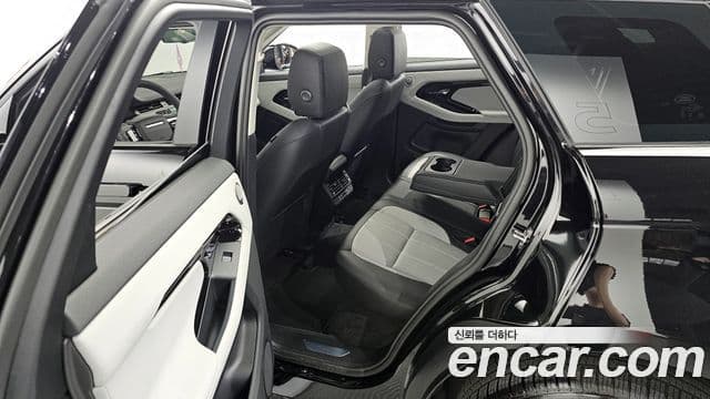 Land Rover Range Rover Evoque 2024 — Фото 12/20