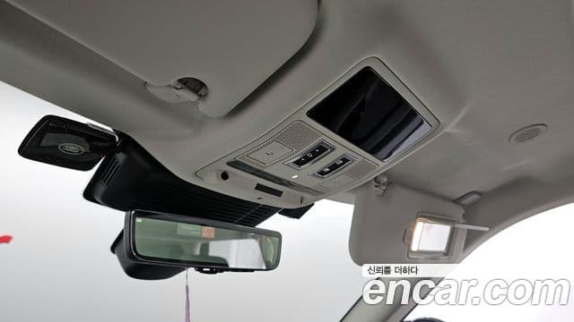 Land Rover Range Rover Evoque 2024 — Фото 15/20