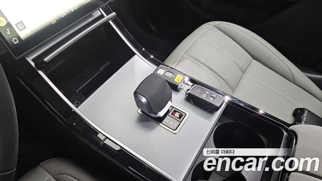 Land Rover Range Rover Evoque 2024 — Şəkil 9/20
