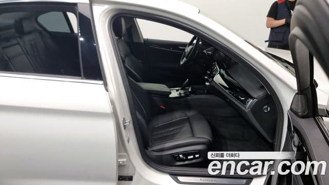 BMW 5 Series 2020 — ფოტო 11/20