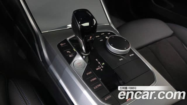 BMW 3 Series 2022 — Şəkil 9/20