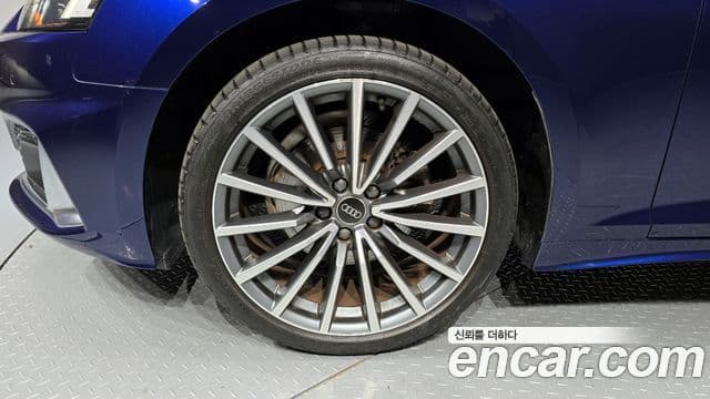 Audi A5 2022 — ფოტო 5/20