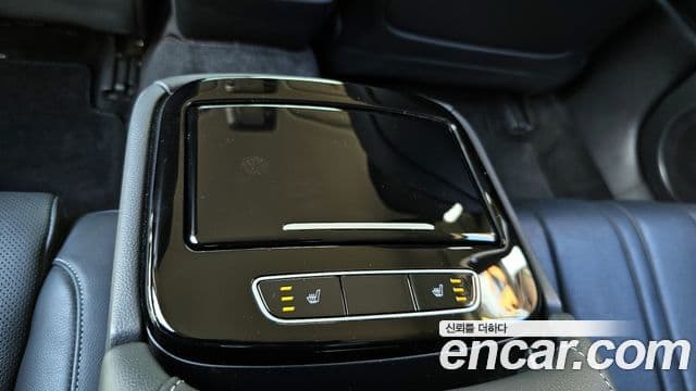 Genesis Electrified G80 2020 — ფოტო 19/20