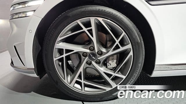 Genesis G90 2022 — фото 5 из 20