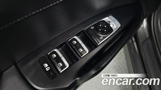 Kia K5 2023 — ფოტო 17/20