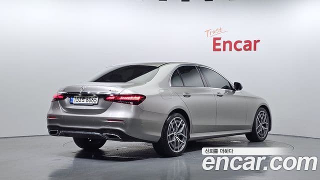 Mercedes-Benz E-Class 2021 — ფოტო 2/20