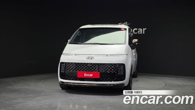 Hyundai Staria 2023 — Фото 3/20