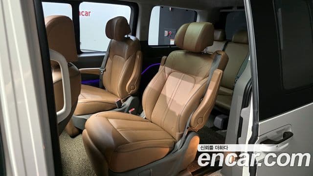 Hyundai Staria 2023 — Фото 11/20