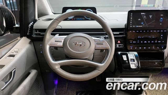 Hyundai Staria 2023 — Фото 13/20