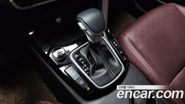 Kia Seltos 2021 — ფოტო 9/20