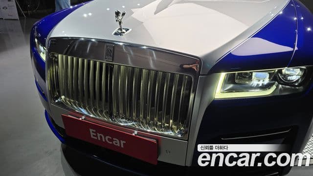 Rolls-Royce Ghost 2021 — ფოტო 19/20