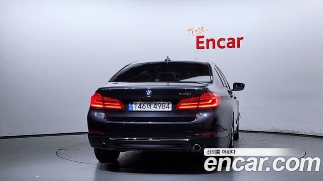 BMW 5 Series 2019 — ფოტო 3/20