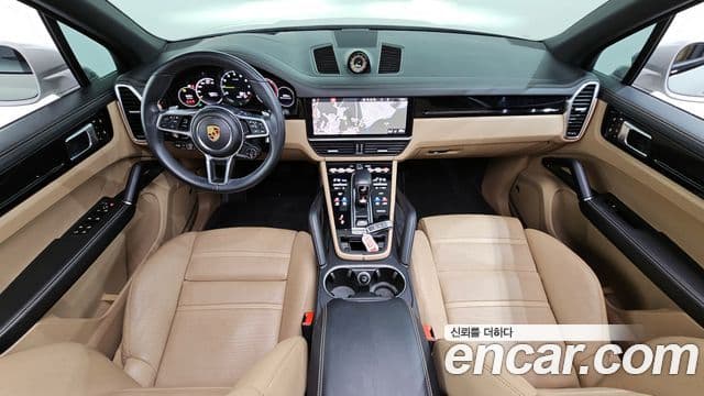 Porsche Cayenne 2021 — фото 7 из 20