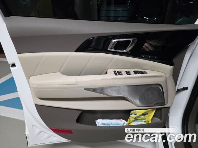 Kia Carnival 2025 — Фото 8/17