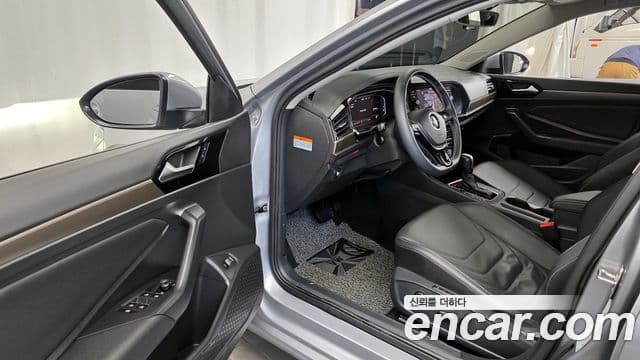 Volkswagen Jetta 2021 — фото 10 из 20