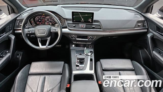 Audi Q5 2020 — ფოტო 7/20