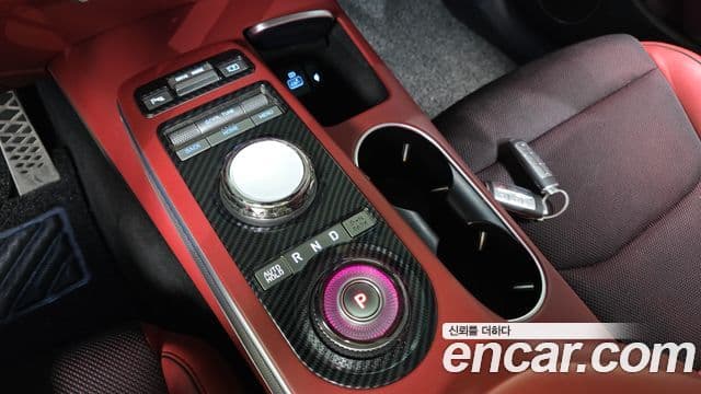 Genesis GV70 2022 — ფოტო 9/20