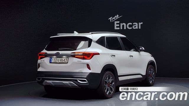 Kia Seltos 2021 — Şəkil 2/20