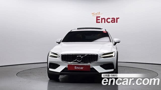 Volvo V60 Cross Country 2019 — Şəkil 3/20