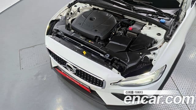 Volvo V60 Cross Country 2019 — Şəkil 6/20