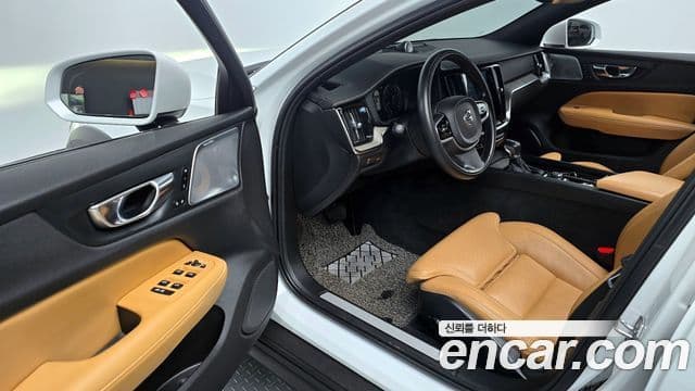 Volvo V60 Cross Country 2019 — Şəkil 11/20