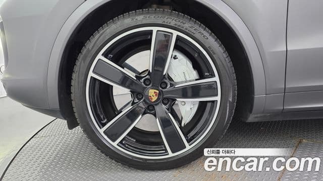 Porsche Cayenne 2020 — фото 4 из 20