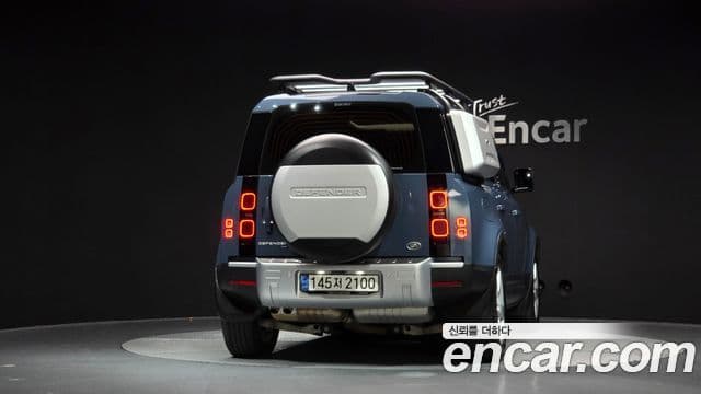 Land Rover Defender 2021 — ფოტო 4/20