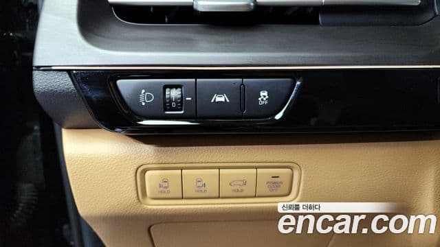 Kia Carnival 2020 — фото 11 из 20