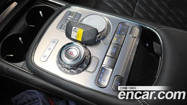 Genesis G90 2023 — фото 9 из 20